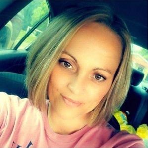 Meet your Posher, Katelyn